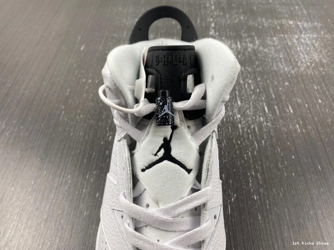 1st Kicks 6 Air Jordan Oreo Reverse CT8529-112 0819